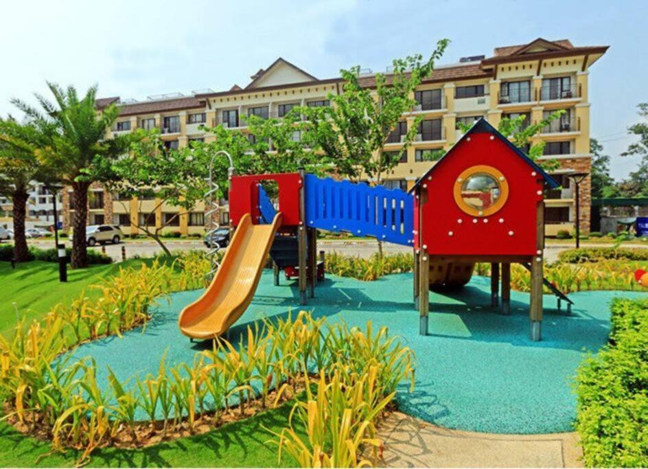 Dreamy 2Br Condo, With A Golf Course View Cebu Luaran gambar